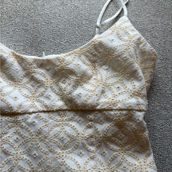 Dee Elly Elegant Pale Yellow Dress - Picture 2 of 10